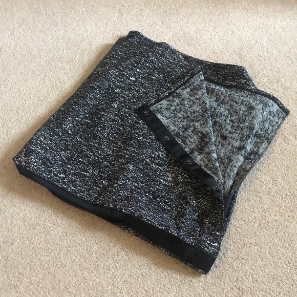 lululemon athletica Accessories - Lululemon vinyasa scarf